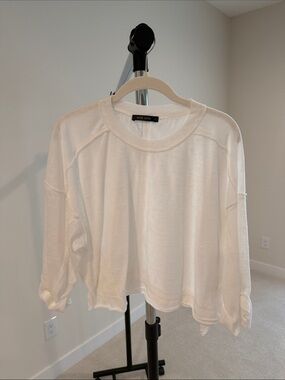 Gypsy Rose White Lightweight Long-Sleeve Top